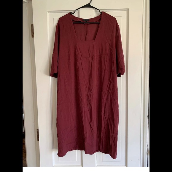 Universal Standard Dresses & Skirts - Universal Standard Burgundy Pocket Dress Short Sle